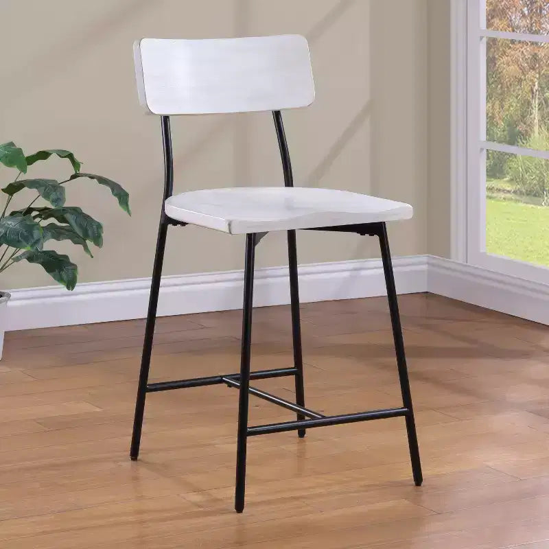 Tabouret de bar hauteur comptoir Bari blanchi : Assise en selle, dossier incurvé, structure métallique