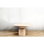 Table à manger en bois de manguier naturel : Finition blanchie, pied central, diamètre 119 cm