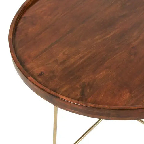 Table basse ronde 82,2 cm Naturel/Or : Plateau en manguier, piètement croisé en laiton, aucun assemblage requis