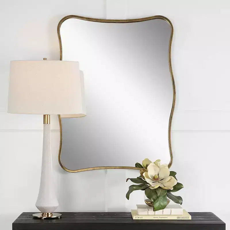 Miroir mural de courtoisie courbé 28 x 36 en or antique Pavie