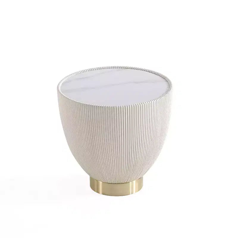 Table d'appoint Anderson moderne en similicuir avec plateau en céramique aspect marbre