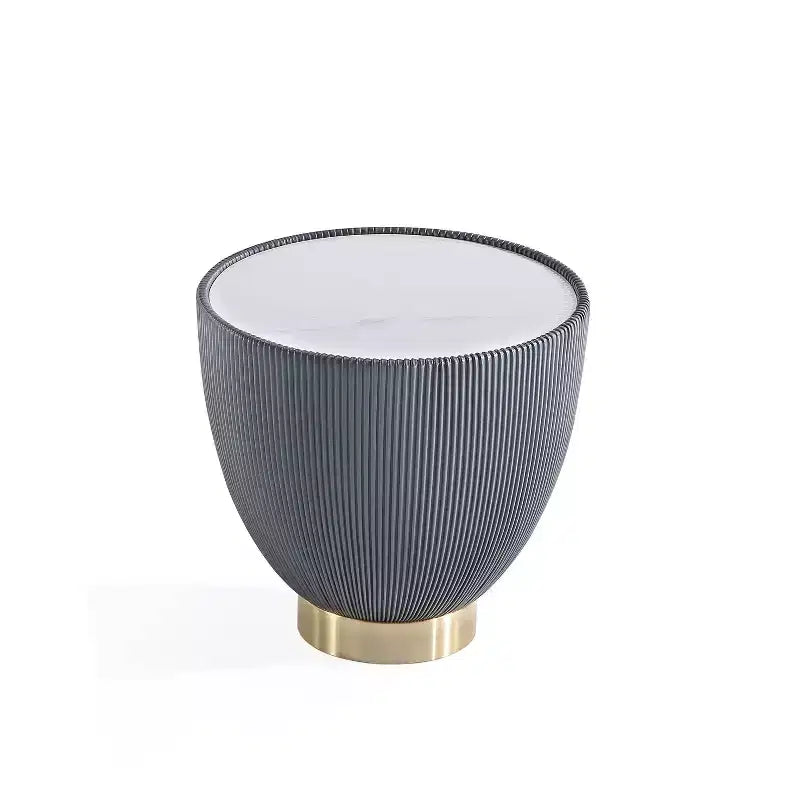 Table d'appoint Anderson moderne en similicuir avec plateau en céramique aspect marbre